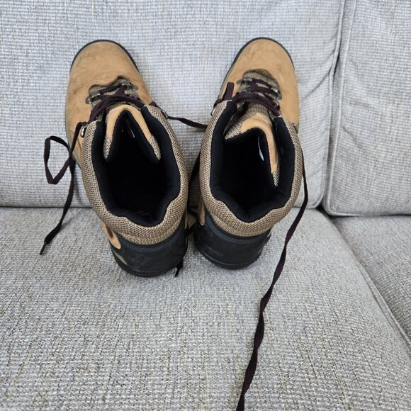 Women's Timberland hiking books size 8 1/2 M - Picture 2 of 4